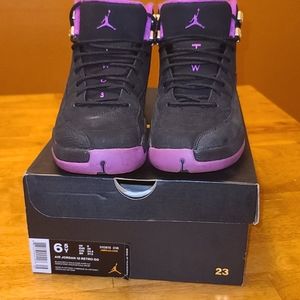 Jordan 12 hyper purple